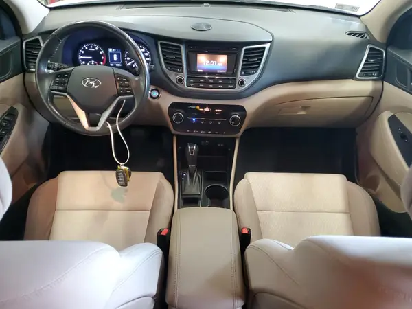 KM8J3CA26HU294386 2017 HYUNDAI TUCSON - Image 8