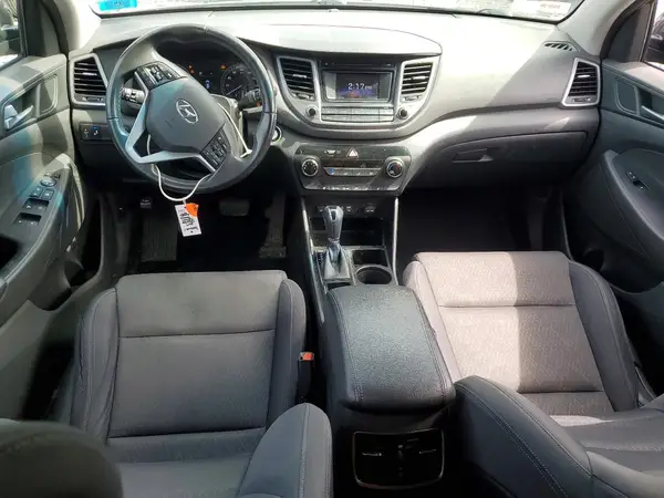 KM8J3CA26HU297305 2017 HYUNDAI TUCSON - Image 8