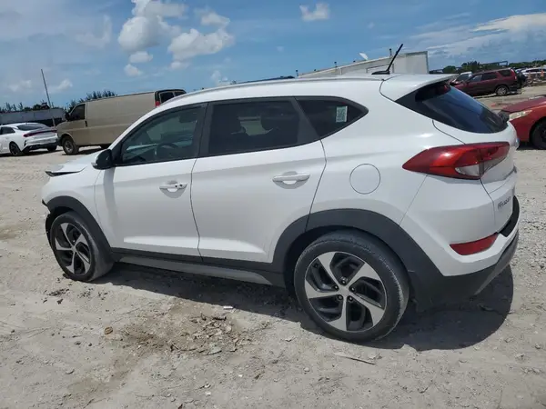 KM8J3CA26HU297594 2017 HYUNDAI TUCSON - Image 2