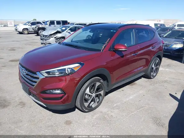KM8J3CA26HU302616 2017 HYUNDAI TUCSON - Image 2