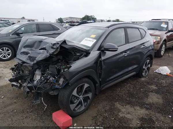 KM8J3CA26HU304995 2017 HYUNDAI TUCSON - Image 2
