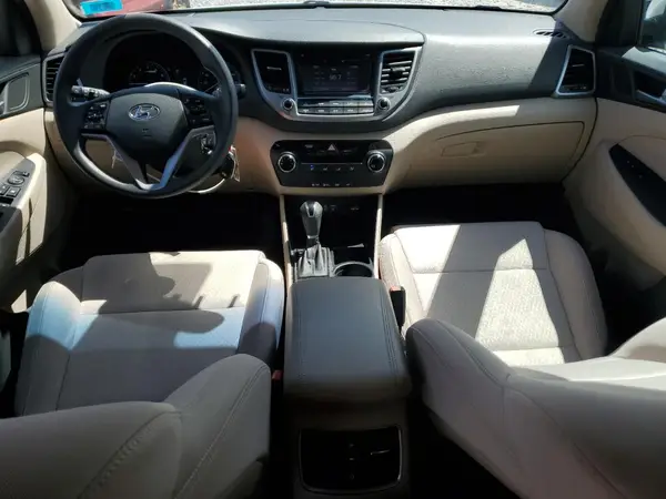 KM8J3CA26HU308156 2017 HYUNDAI TUCSON - Image 8