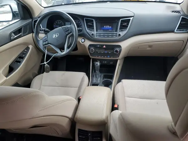KM8J3CA26HU309985 2017 HYUNDAI TUCSON - Image 8