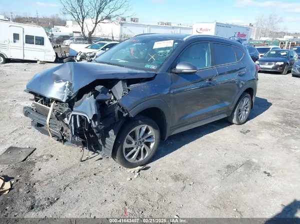 KM8J3CA26HU310778 2017 HYUNDAI TUCSON - Image 2