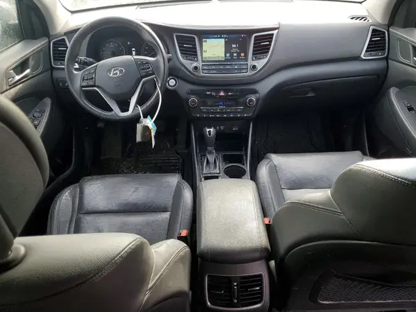KM8J3CA26HU311025 2017 HYUNDAI TUCSON - Image 8