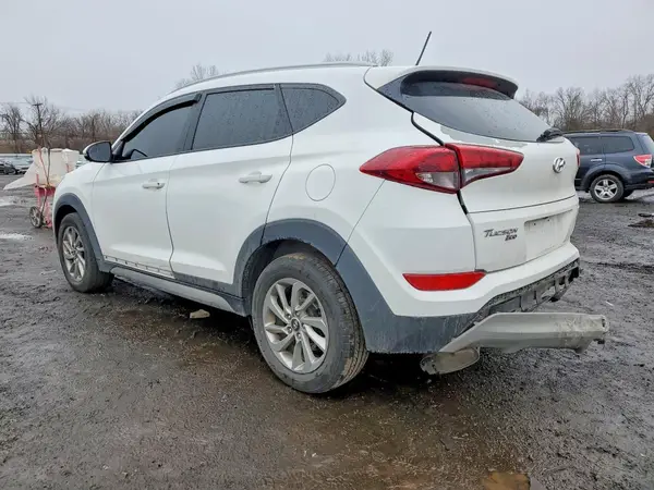KM8J3CA26HU347796 2017 HYUNDAI TUCSON - Image 2