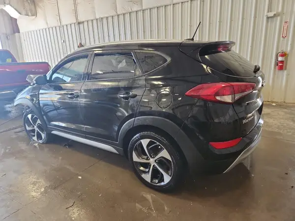 KM8J3CA26HU358720 2017 HYUNDAI TUCSON - Image 2