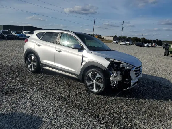KM8J3CA26HU365358 2017 HYUNDAI TUCSON - Image 8