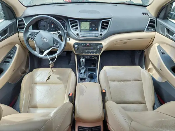 KM8J3CA26HU365604 2017 HYUNDAI TUCSON - Image 8