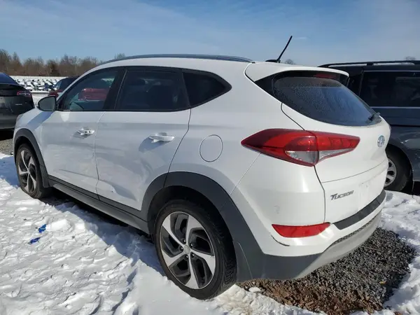 KM8J3CA26HU365795 2017 HYUNDAI TUCSON - Image 2