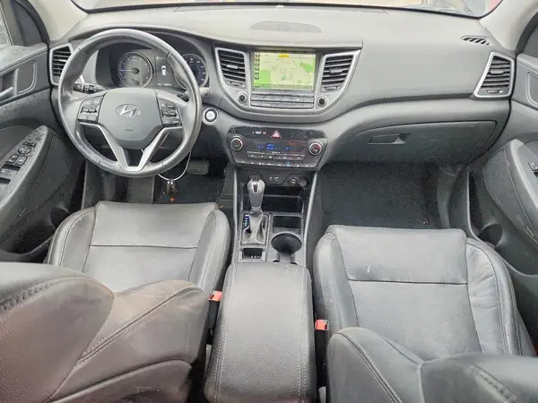 KM8J3CA26HU369684 2017 HYUNDAI TUCSON - Image 8