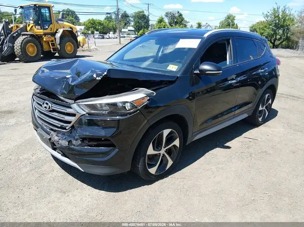 KM8J3CA26HU388641 2017 HYUNDAI TUCSON - Image 2