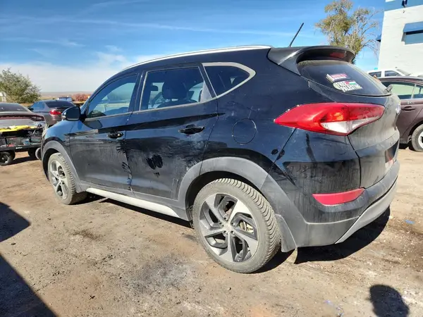 KM8J3CA26HU398344 2017 HYUNDAI TUCSON - Image 2