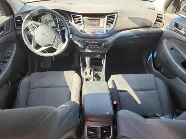 KM8J3CA26HU398344 2017 HYUNDAI TUCSON - Image 8