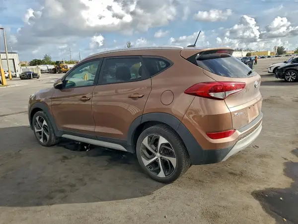 KM8J3CA26HU402022 2017 HYUNDAI TUCSON - Image 2