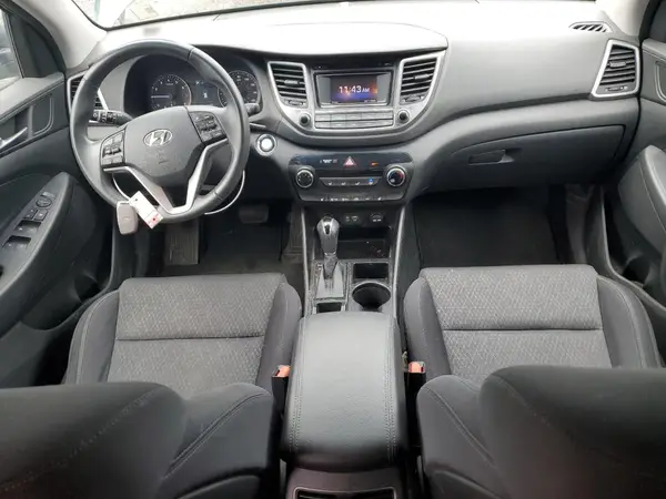 KM8J3CA26HU423131 2017 HYUNDAI TUCSON - Image 8