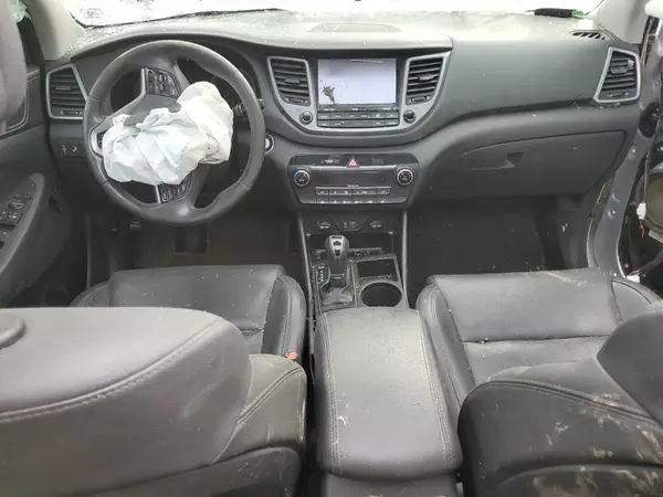 KM8J3CA26HU423940 2017 HYUNDAI TUCSON - Image 8