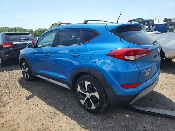 KM8J3CA26HU427423 2017 HYUNDAI TUCSON - Image 2