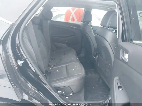 KM8J3CA26HU430693 2017 HYUNDAI TUCSON - Image 8