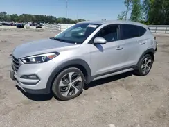 KM8J3CA26HU435800 2017 HYUNDAI TUCSON