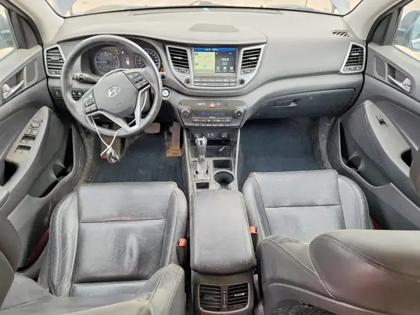 KM8J3CA26HU443413 2017 HYUNDAI TUCSON - Image 8