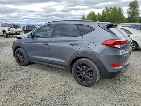 KM8J3CA26HU503321 2017 HYUNDAI TUCSON - Image 2