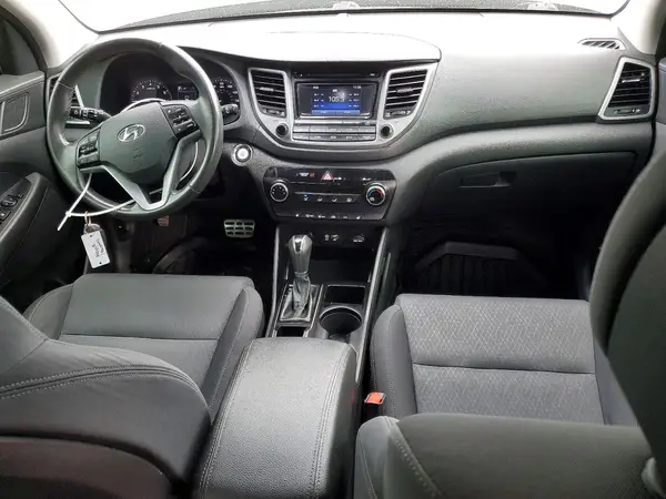 KM8J3CA26HU503321 2017 HYUNDAI TUCSON - Image 8