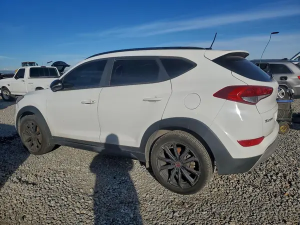 KM8J3CA26HU515789 2017 HYUNDAI TUCSON - Image 2