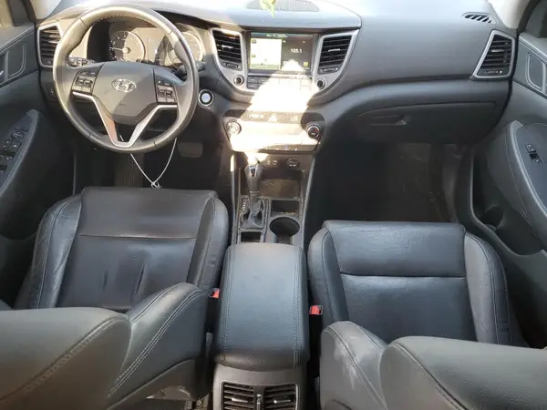 KM8J3CA26HU530535 2017 HYUNDAI TUCSON - Image 8