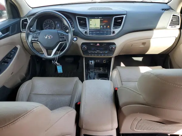 KM8J3CA26HU540904 2017 HYUNDAI TUCSON - Image 8