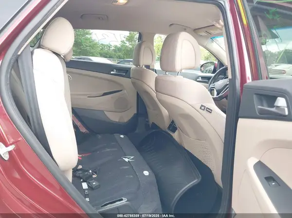 KM8J3CA26HU542166 2017 HYUNDAI TUCSON - Image 8