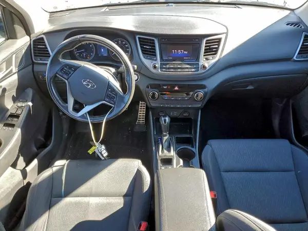 KM8J3CA26HU552356 2017 HYUNDAI TUCSON - Image 8