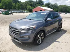 KM8J3CA26HU555872 2017 HYUNDAI TUCSON