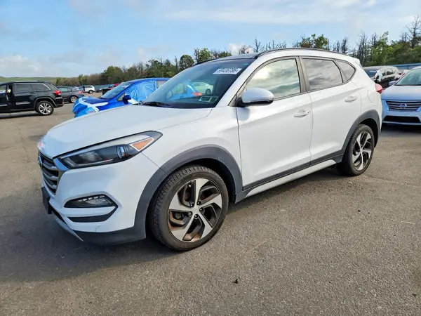 KM8J3CA26HU568962 2017 HYUNDAI TUCSON - Image 1