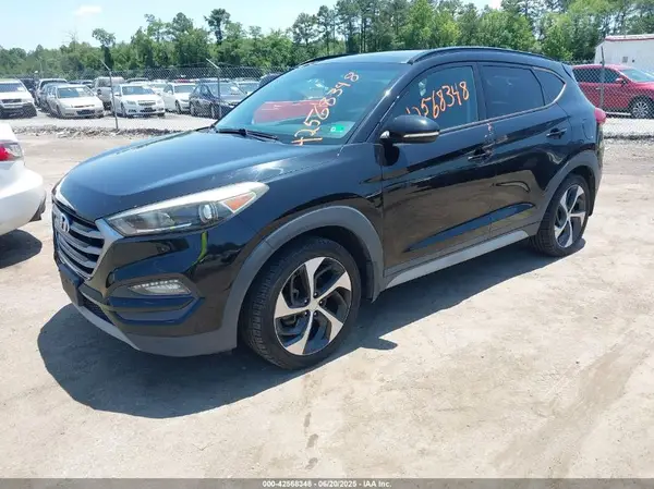KM8J3CA26HU571389 2017 HYUNDAI TUCSON - Image 2
