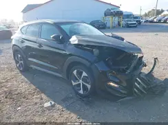 KM8J3CA26HU596258 2017 HYUNDAI TUCSON