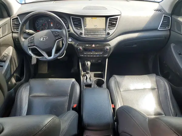 KM8J3CA26JU605854 2018 HYUNDAI TUCSON - Image 8