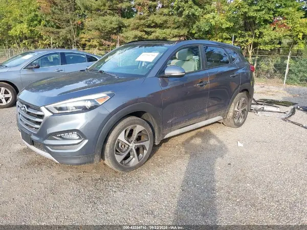 KM8J3CA26JU618720 2018 HYUNDAI TUCSON - Image 2