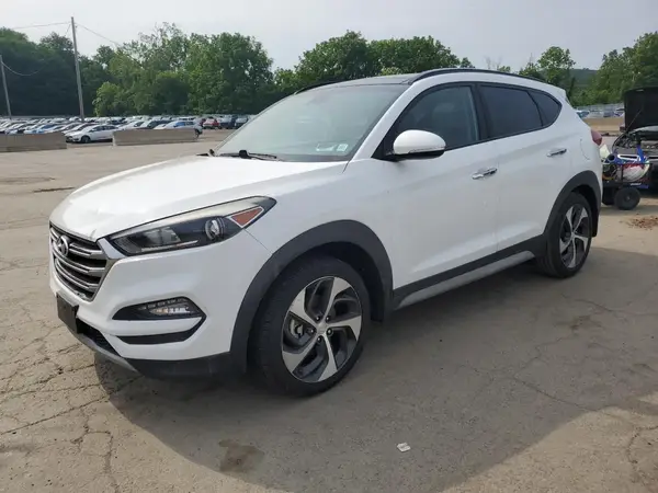 KM8J3CA26JU627093 2018 HYUNDAI TUCSON - Image 1