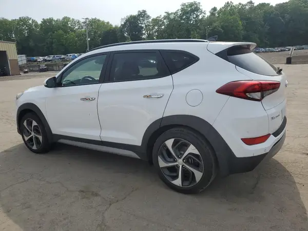 KM8J3CA26JU627093 2018 HYUNDAI TUCSON - Image 2