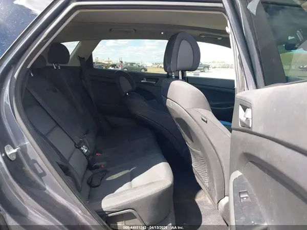 KM8J3CA26JU631273 2018 HYUNDAI TUCSON - Image 8