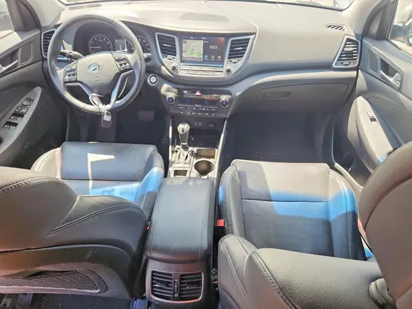 KM8J3CA26JU632858 2018 HYUNDAI TUCSON - Image 8