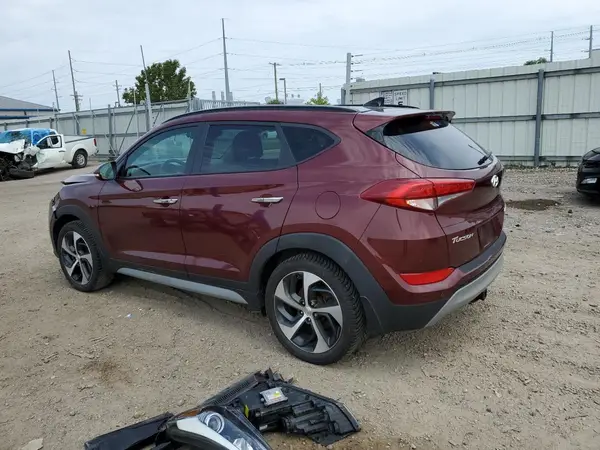 KM8J3CA26JU633783 2018 HYUNDAI TUCSON - Image 2