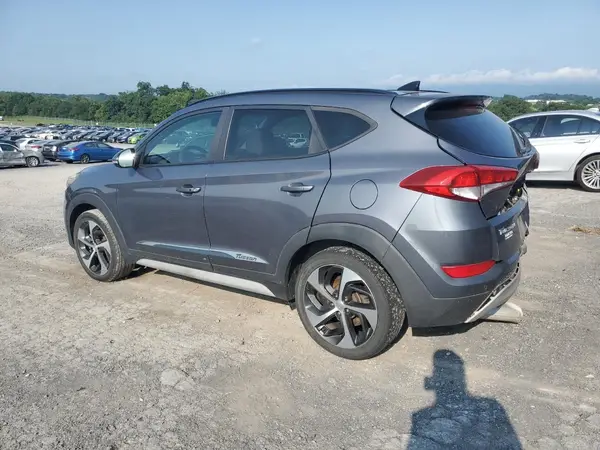 KM8J3CA26JU644833 2018 HYUNDAI TUCSON - Image 2