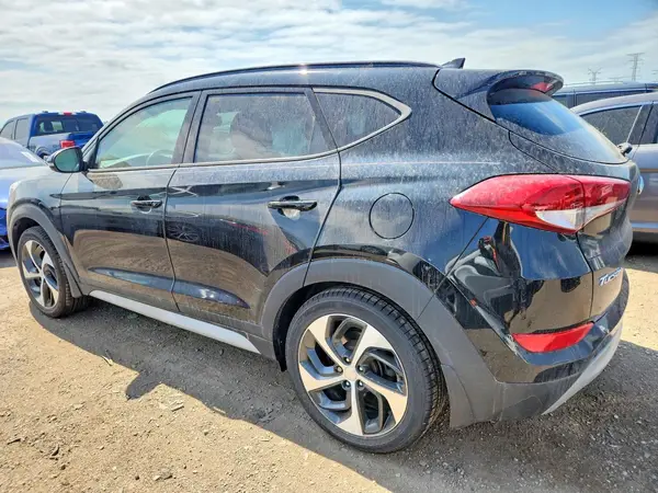 KM8J3CA26JU646243 2018 HYUNDAI TUCSON - Image 2