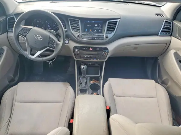 KM8J3CA26JU671935 2018 HYUNDAI TUCSON - Image 8