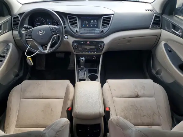 KM8J3CA26JU676343 2018 HYUNDAI TUCSON - Image 8
