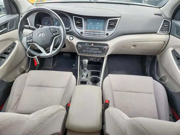 KM8J3CA26JU688508 2018 HYUNDAI TUCSON - Image 8