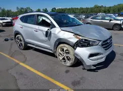 KM8J3CA26JU697306 2018 HYUNDAI TUCSON