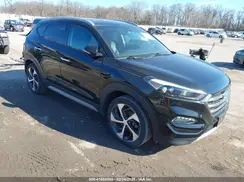 KM8J3CA26JU700642 2018 HYUNDAI TUCSON